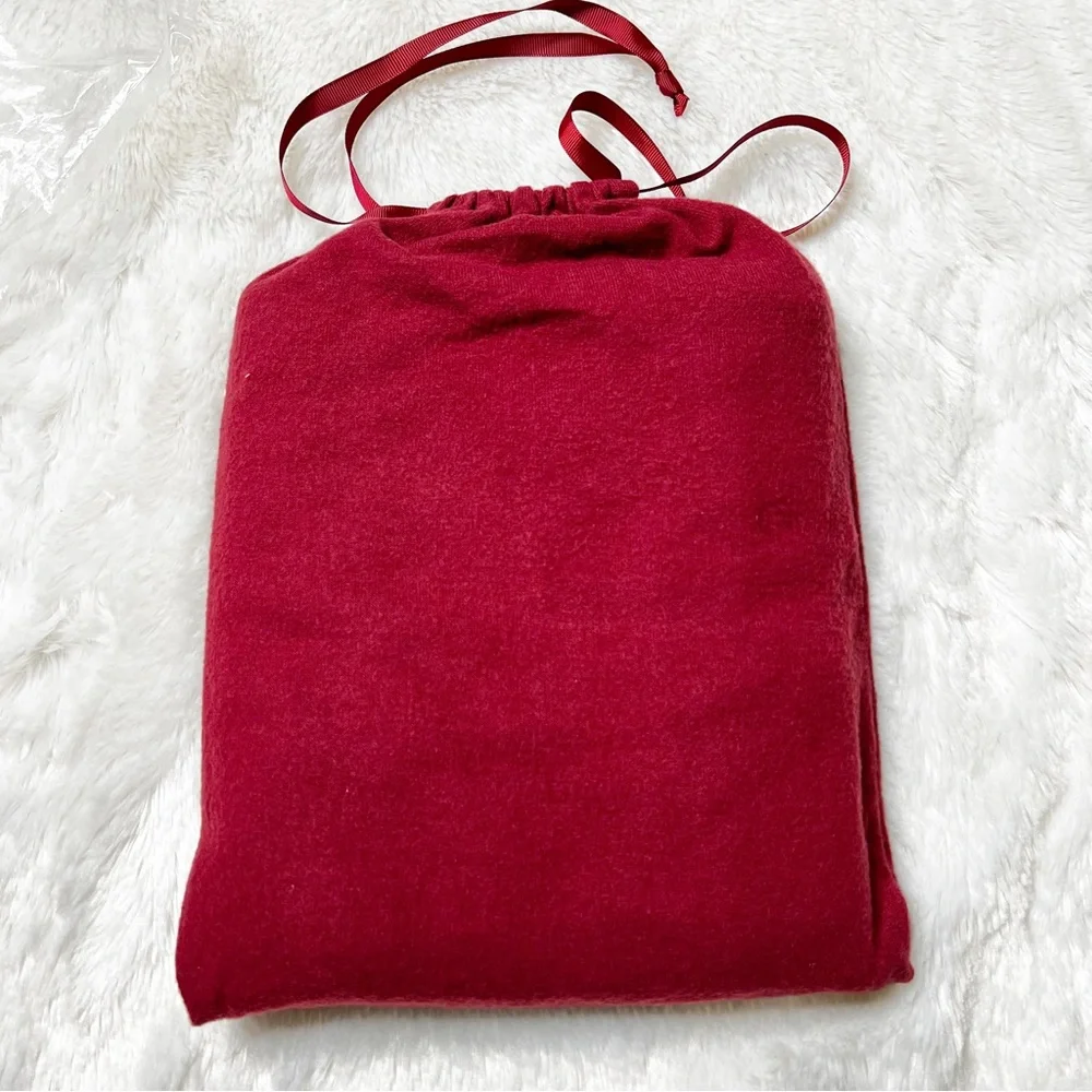 NIP Short Stories Travel Blanket & Pouch in Ruby Wine 35x78